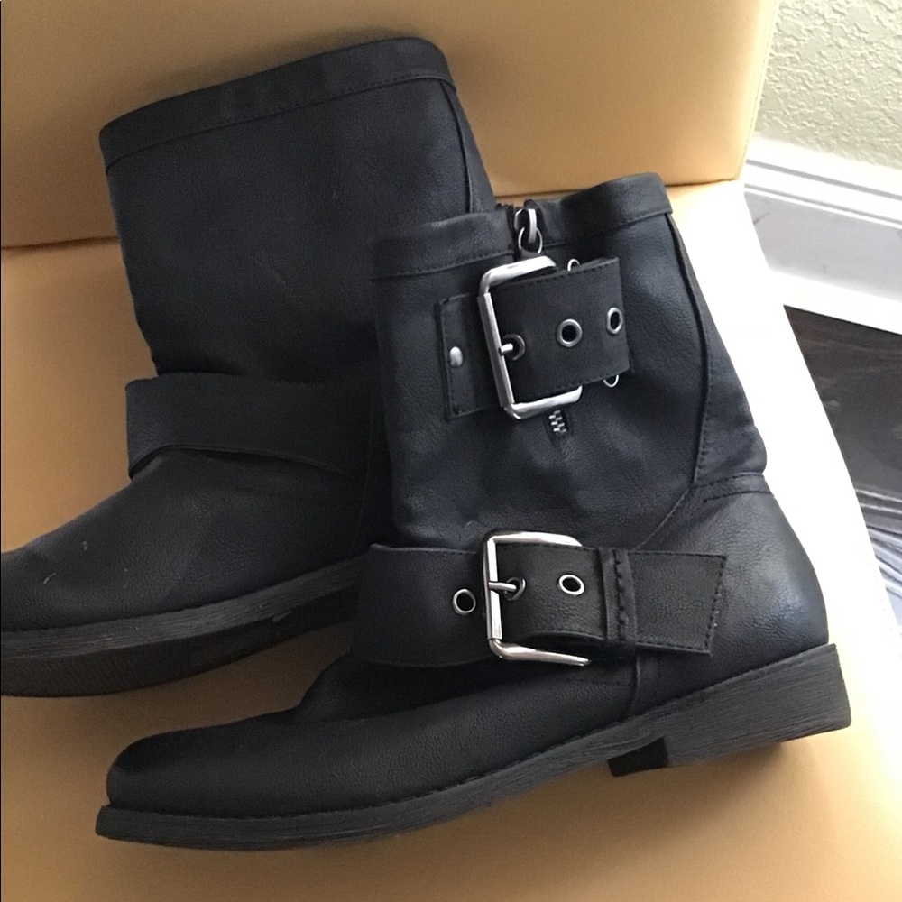 Motorcycle boots